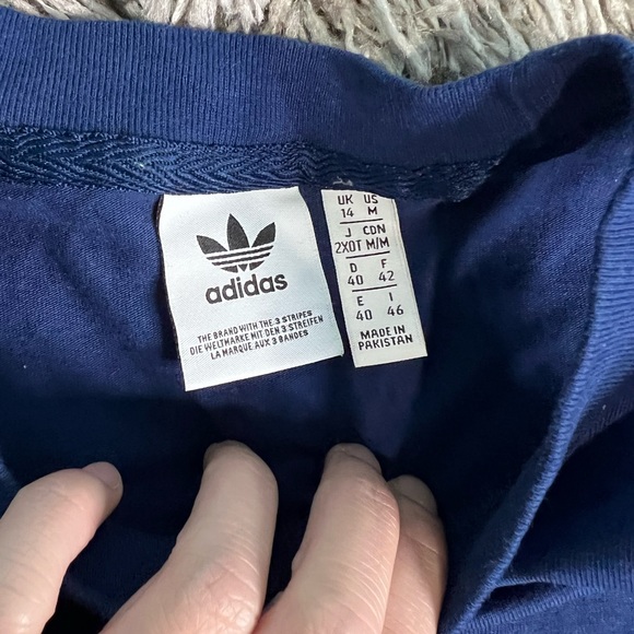 ADIDAS ORIGINALS CROP TOP - Picture 3 of 6